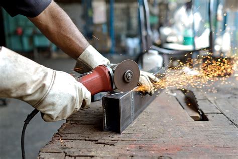 types of metal fabrication equipment